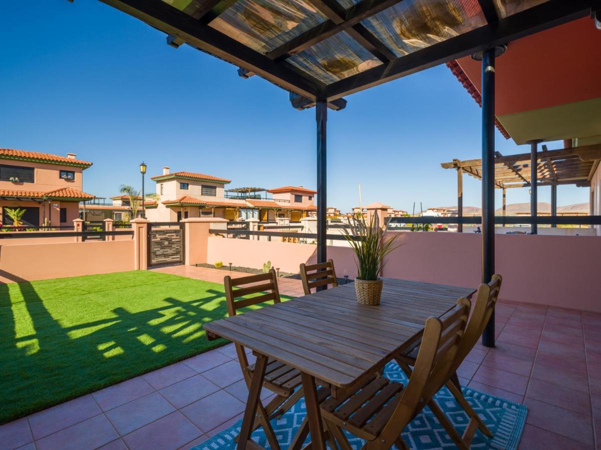לה אוליבה Private Terrace Majanicho Home -Garden & Pool מראה חיצוני תמונה